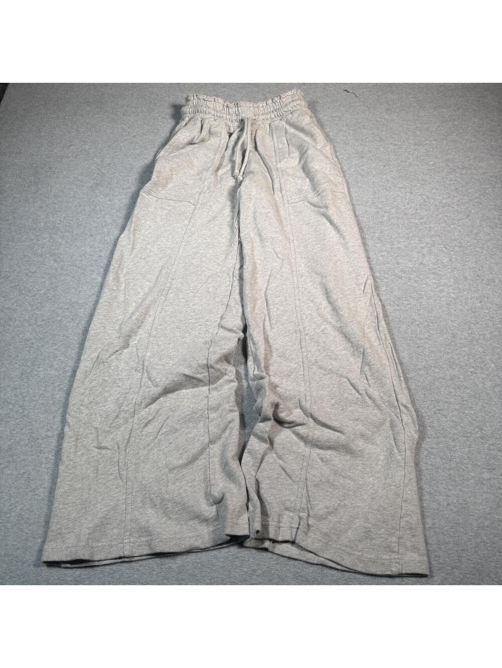 Baggy grey sweatpants